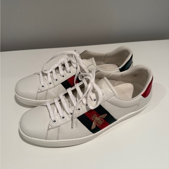 Men’s Gucci Ace Bee Sneakers - Picture 3 of 5
